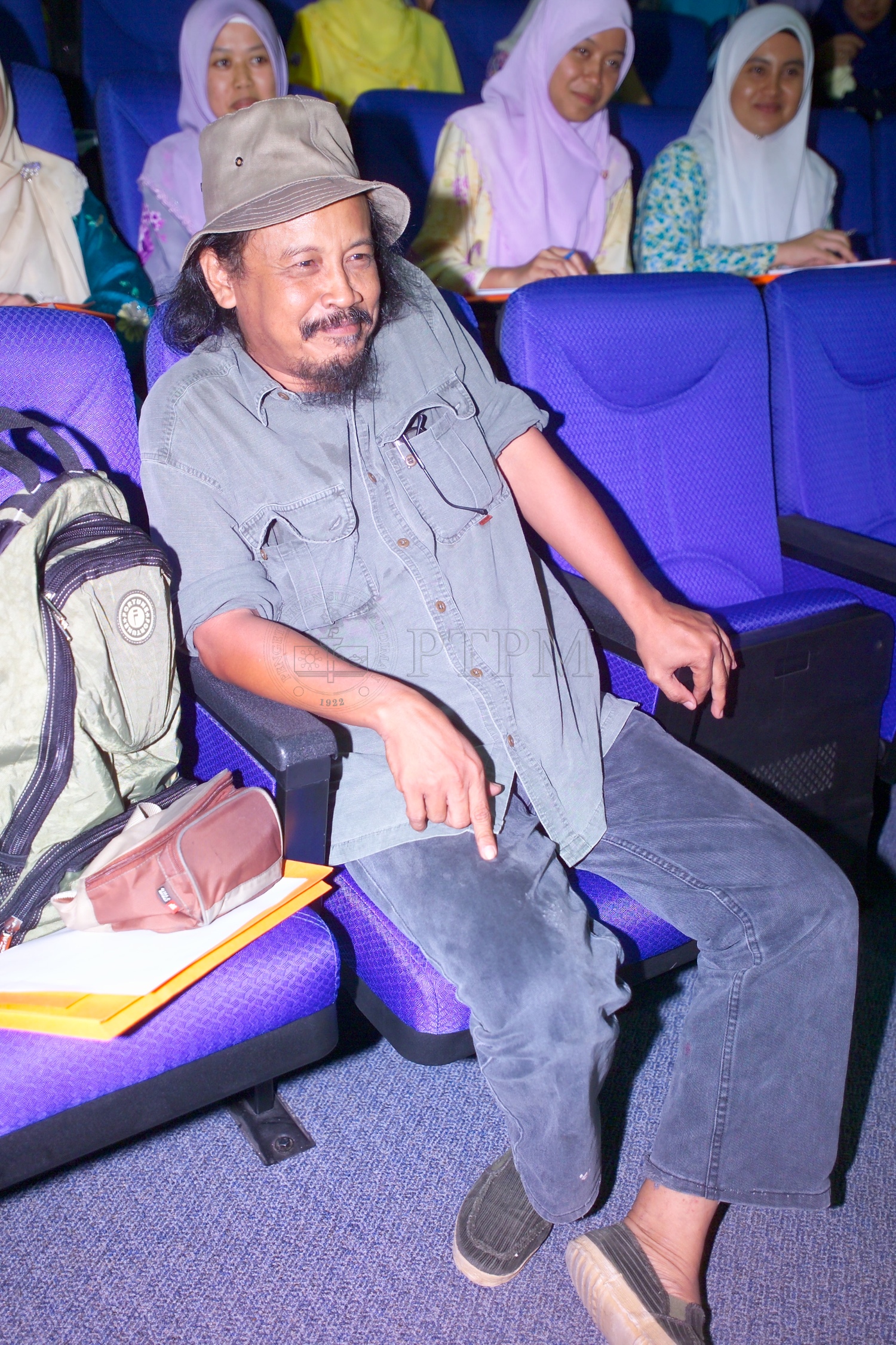 PTPM 05 20 puisi D9X30162